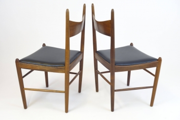 4 Chairs by Illum Wikkelso